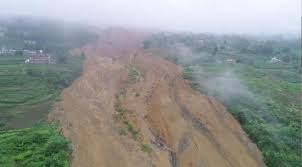 湖北省恩施で大規模な土砂崩れ