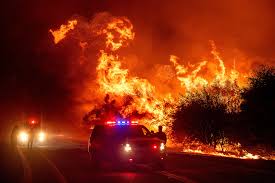 米オレゴン州が緊急事態　強風で森林火災が急速に拡大