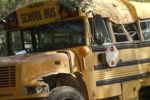 11歳の少年がスクールバスを盗み逃走