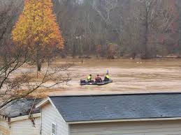 ノースカロライナ州のキャンプ場で洪水。