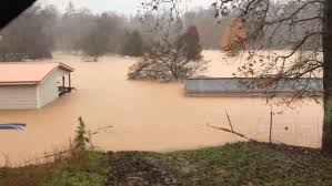 ノースカロライナ州のキャンプ場で洪水。