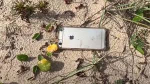 上空300メートルから落ちたiPhone 無事に持ち主へ。