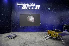 中国の月面探査機、着陸に成功
