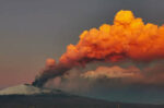 イタリアで大規模噴火 シチリア島エトナ山
