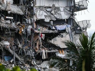 マイアミ近郊で集合住宅の一部崩落
