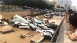 中国定州市の金光トンネルで約4800台の車が浸水、数千人の死者